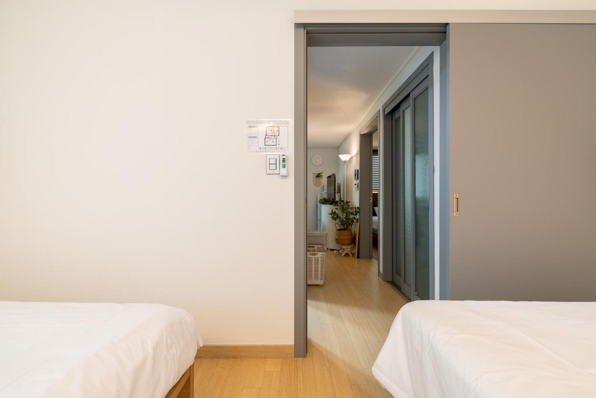 Choi's Hongdae Villa
